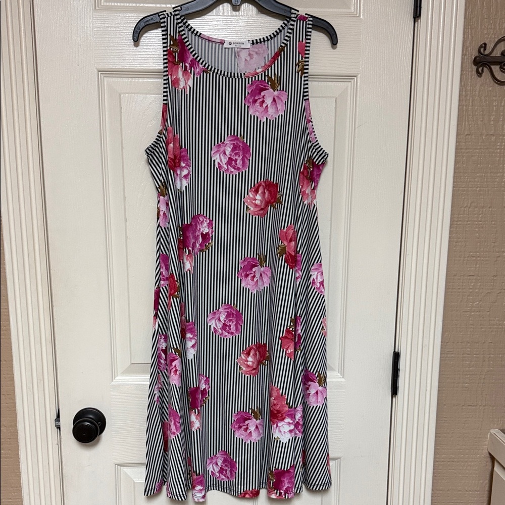 Chic Black and White Striped Floral sleeveless Midi Dress